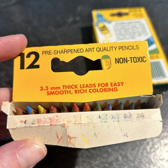 Vtg Crayola 1992 12 Pack Smooth Bright Colored Pencils & 1990 24 Pack Crayons - Picture 4 of 8